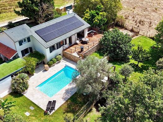 Villa à vendre 890 000 € 7 pièces 5 chambres 191 m² 2 116 m² de terrain Ouest Brignais 69530