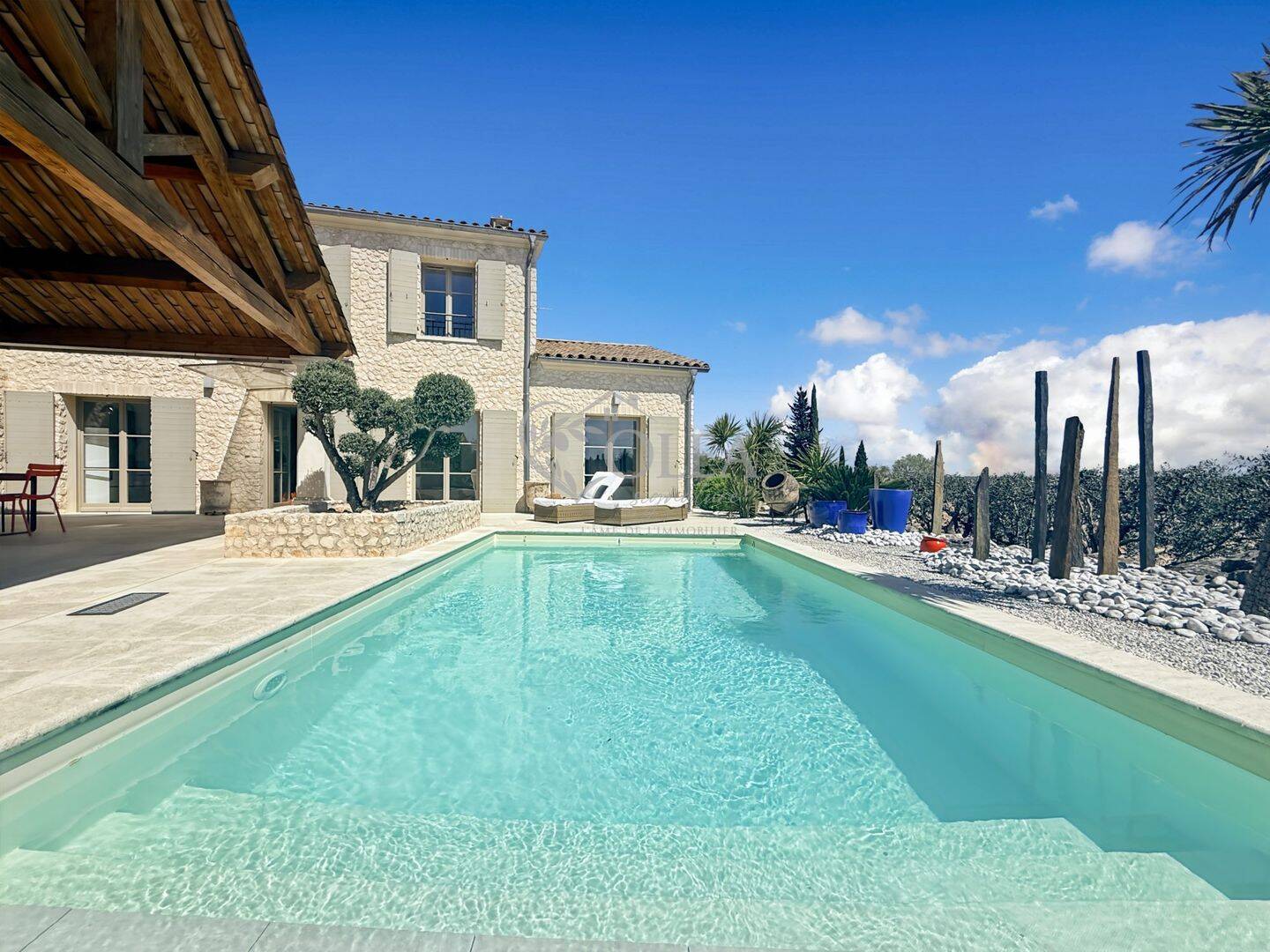 Maison 5 pièces 154 m² · à Uzès · 153,6 m² · 998 400 €
