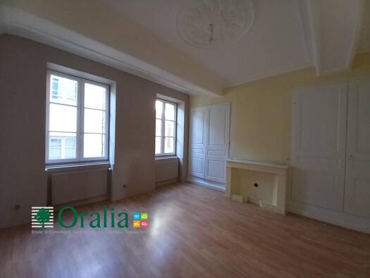 Appartement à louer 590 € 4 pièces 3 chambres 78,6 m² 1er étage Centre Tarare 69170