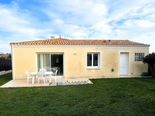 Maison de plain-pied à vendre 385 000 € 5 pièces 3 chambres 101 m² 689 m² de terrain Saint-Augustin 17570