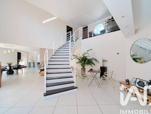Maison à vendre 659 000 € 7 pièces 4 chambres 270 m² 2 481 m² de terrain Les Côtes-d'Arey 38138
