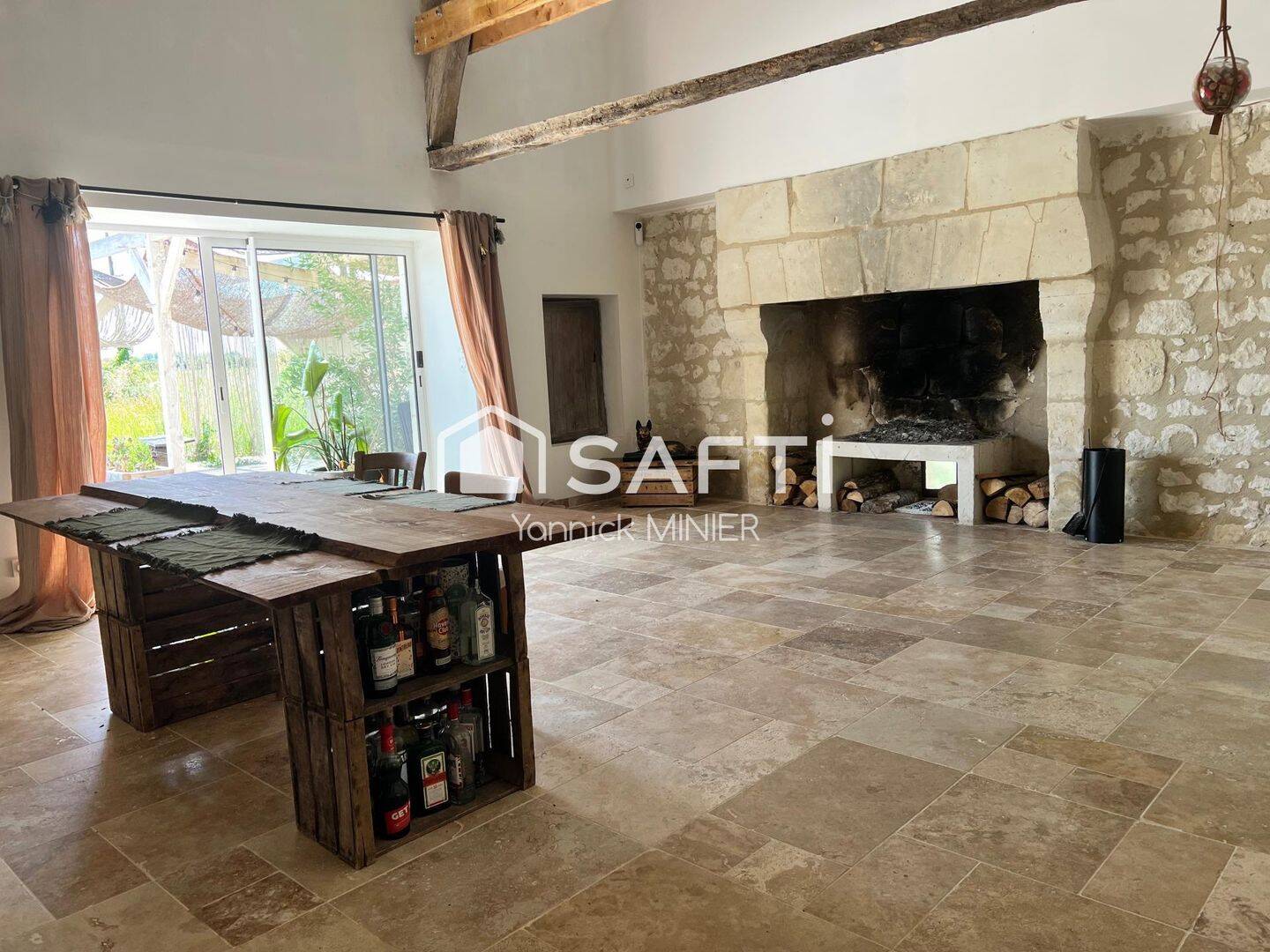 Maison 6 pièces 132 m² · à Restigné · 132 m² · 284 000 €
