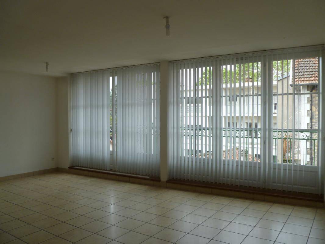 Appartement 4 pièces 88 m² · à Figeac · 88 m² · 662 €/mois