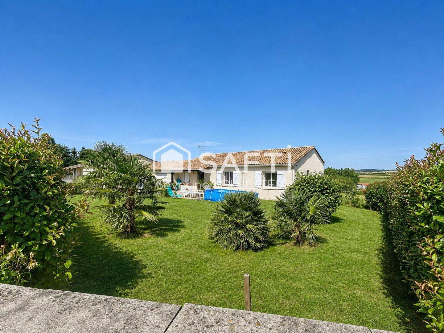 Maison 4 pièces 100 m² · à Saint-Genis-d'Hiersac · 100 m² · 169 000 €