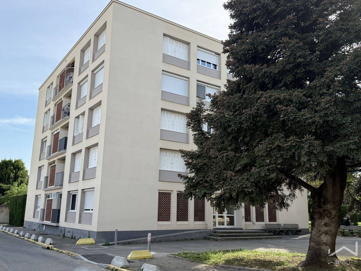 Appartement 4 pièces 68 m² · à Pierrelatte · 68,3 m² · 84 000 €