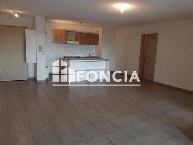 Appartement 3 pièces 66 m² · à Roquebrune-sur-Argens · 66,1 m² · 950 €/mois