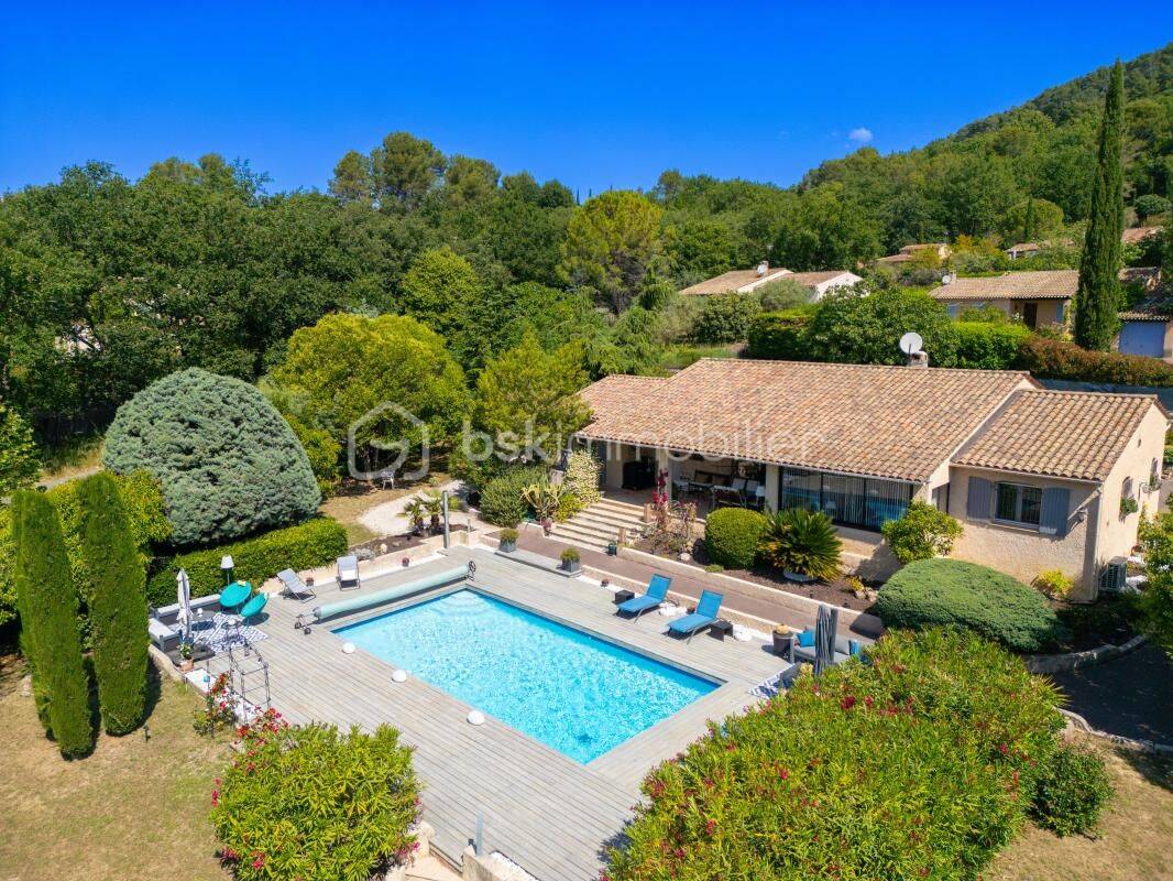 Maison 5 pièces 172 m² · à Tourrettes · 172 m² · 690 000 €