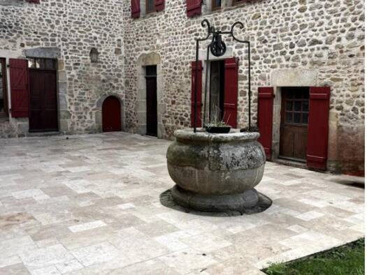 Maison à vendre 380 000 € 9 pièces 6 chambres 332 m² 463 m² de terrain Arnay-le-Duc 21230