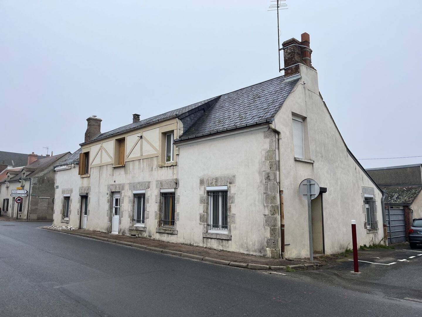 Maison 7 pièces 172 m² · à Aschères-le-Marché · 172,3 m² · 99 900 €