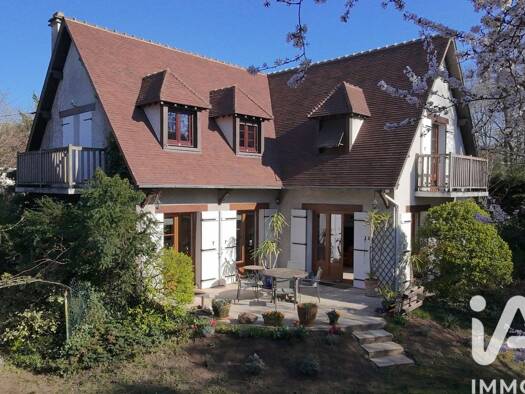 Maison à vendre 670 000 € 8 pièces 5 chambres 189 m² 700 m² de terrain Centre Bas Vernouillet 78540