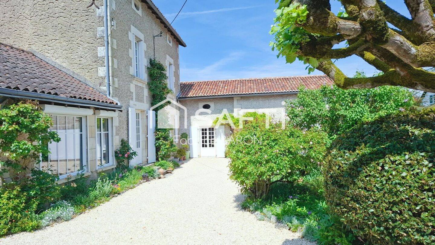 Maison 7 pièces 185 m² · à Liniers · 185 m² · 347 000 €