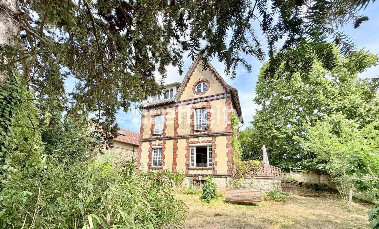 Maison 8 pièces 135 m² · à Juziers · 135 m² · 349 500 €