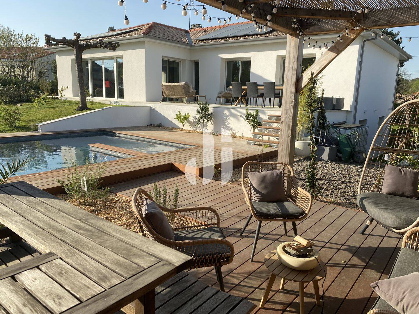 Maison 6 pièces 210 m² · à Gradignan · 210 m² · 819 000 €