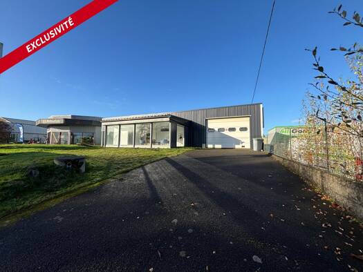 Immeuble à vendre 312 000 € 248 m² Zone Urbaine Questembert 56230