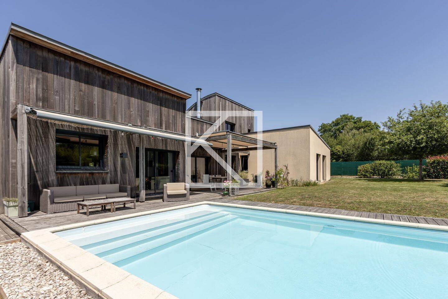 Maison 7 pièces 197 m² · à Coulaines · 197 m² · 693 000 €