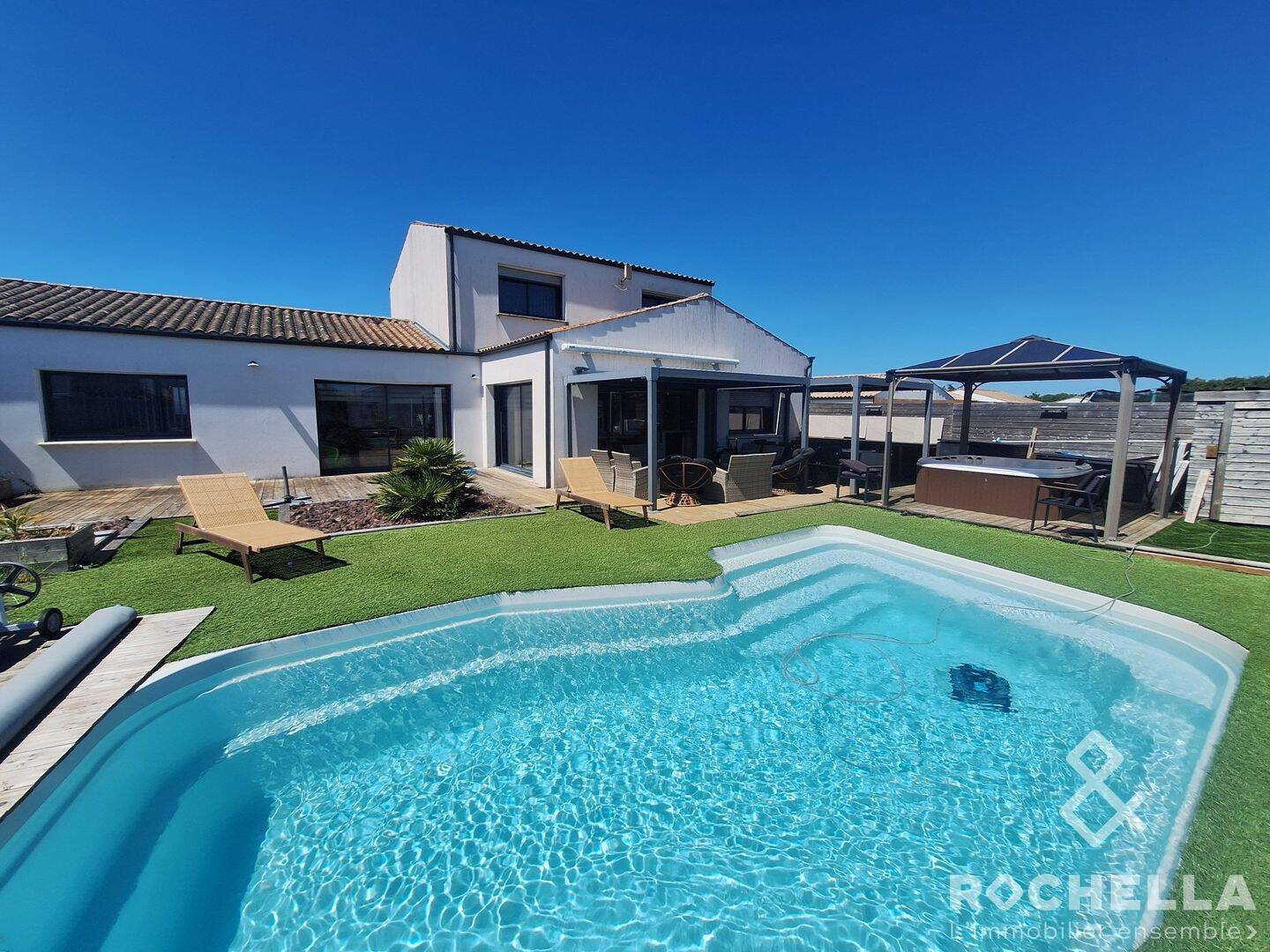 Maison 4 pièces 155 m² · à Andilly · 155 m² · 530 000 €