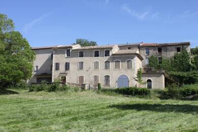 Château à vendre 990 000 € 15 pièces 9 chambres 325 m² 25 000 m² de terrain Saignon 84400