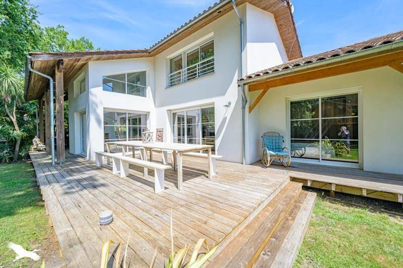 Maison 6 pièces 223 m² · à Gujan-Mestras · 223 m² · 979 000 €