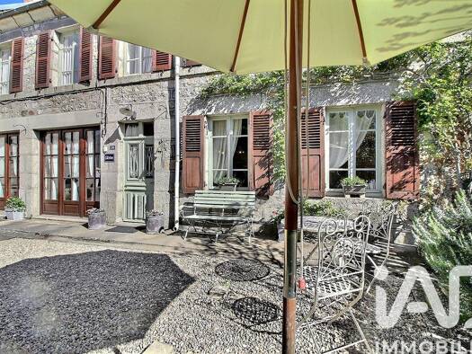 Maison à vendre 125 000 € 6 pièces 4 chambres 163 m² 289 m² de terrain Dontreix 23700