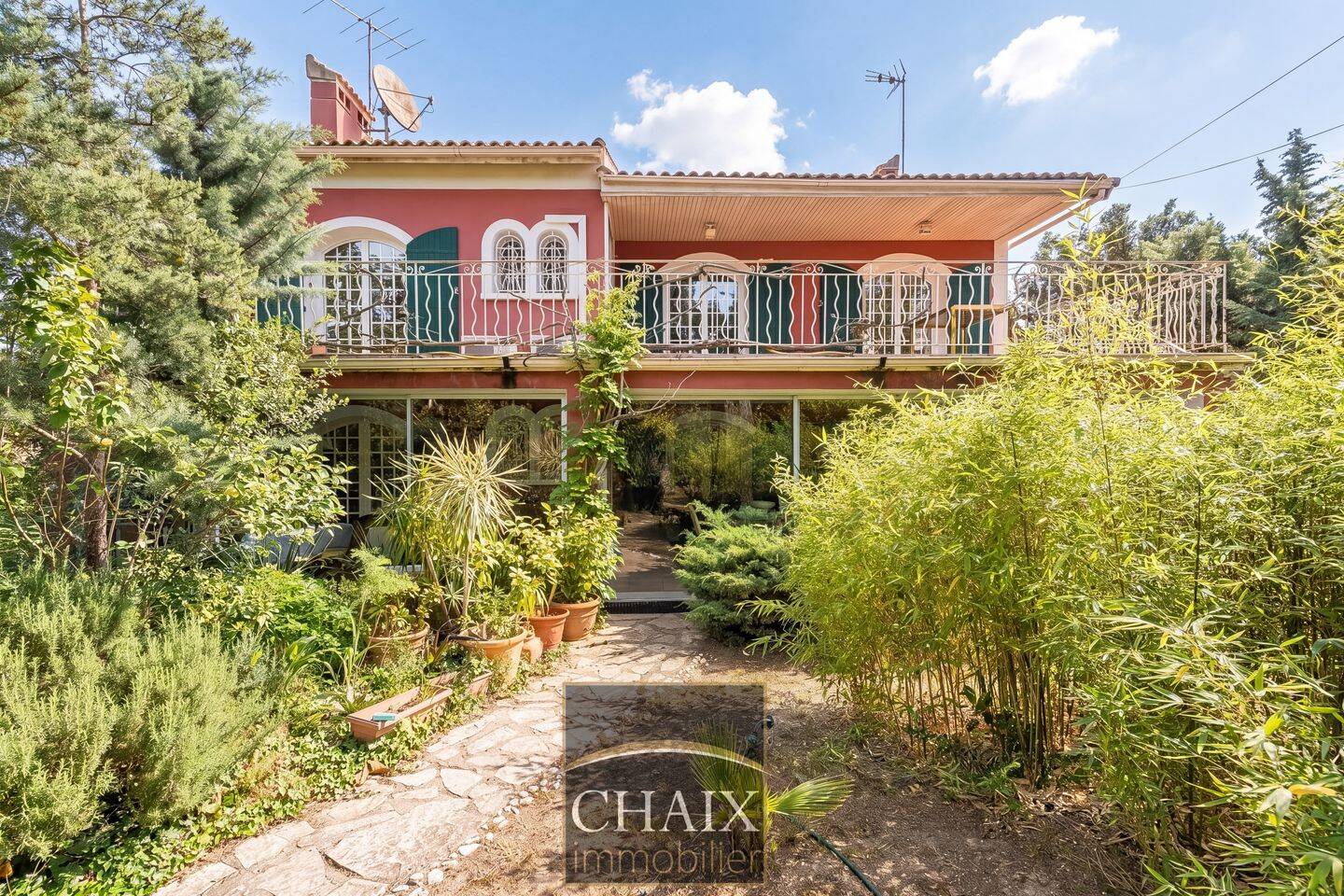 Maison 6 pièces 192 m² · à Roquefort-la-Bédoule · 192 m² · 695 000 €