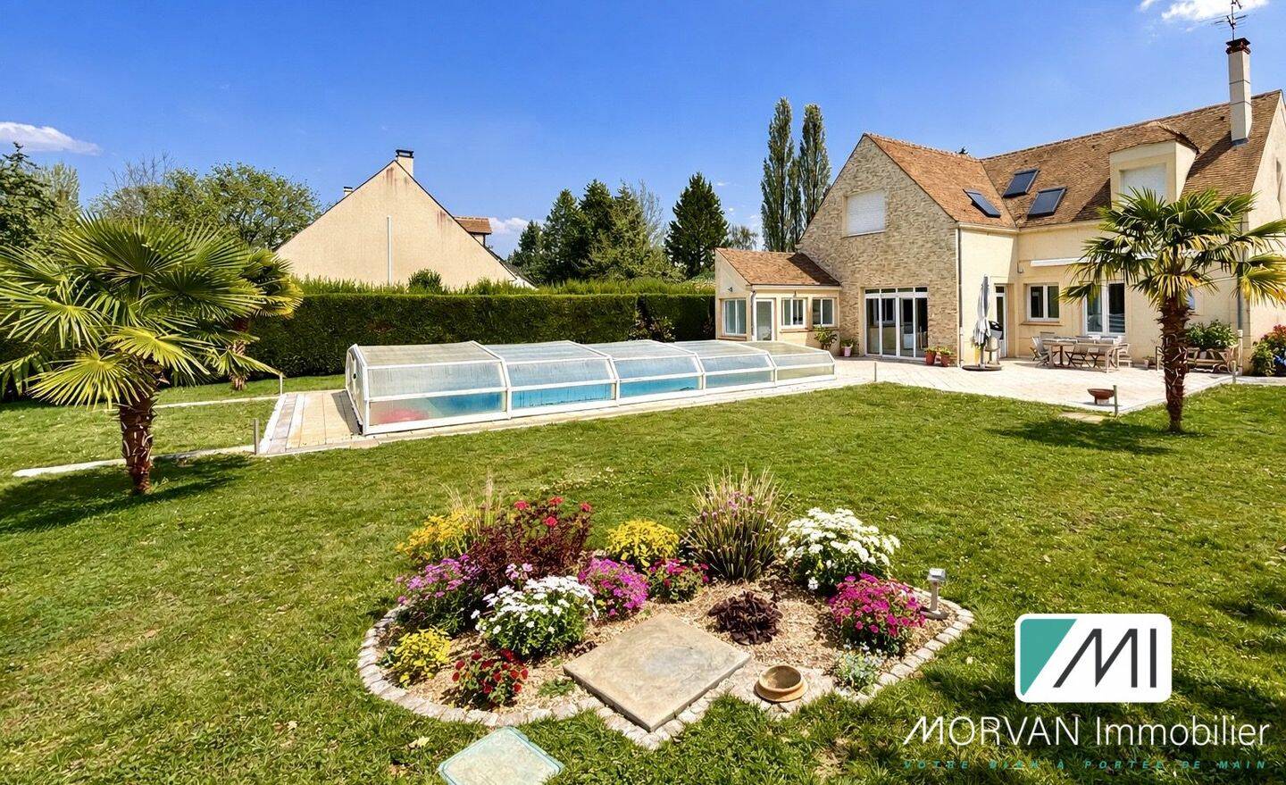 Maison 7 pièces 262 m² · à Les Essarts-le-Roi · 262 m² · 772 000 €