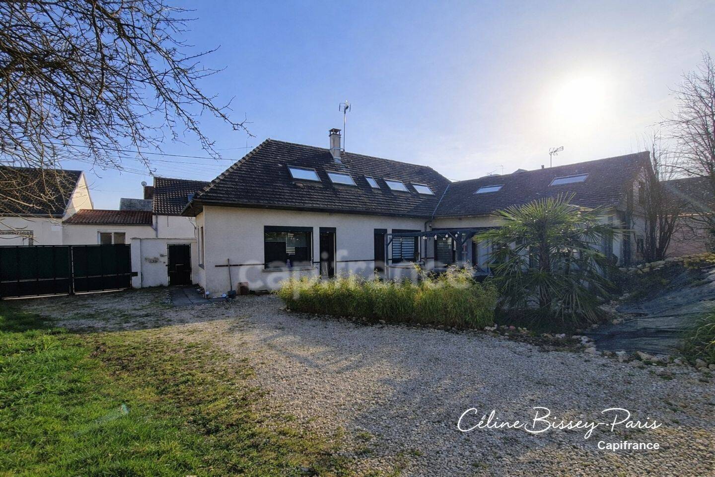 Maison 6 pièces 163 m² · à Mesnil-Saint-Loup · 163 m² · 239 000 €