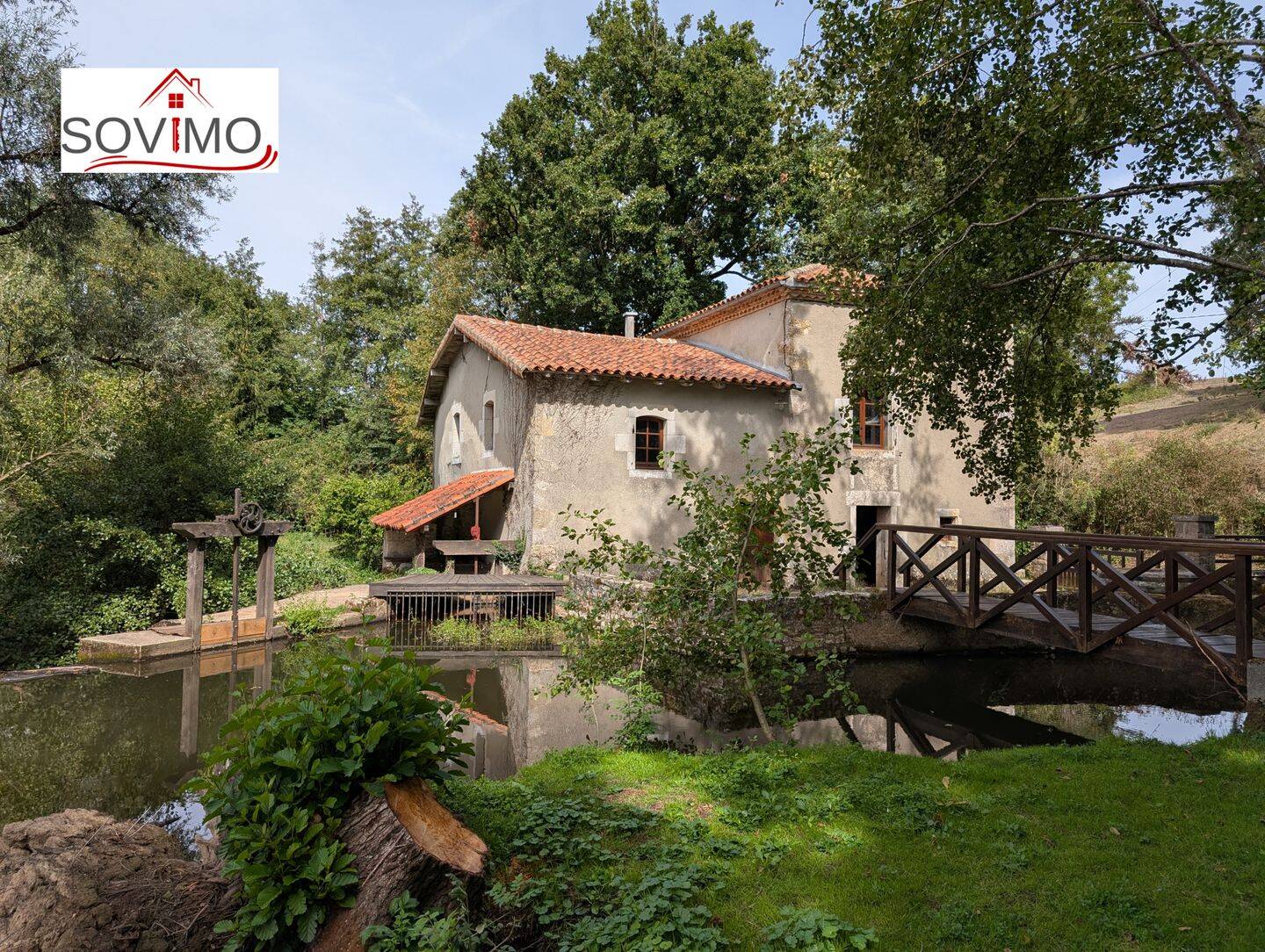 Maison 8 pièces 140 m² · à Ambernac · 139,5 m² · 126 500 €
