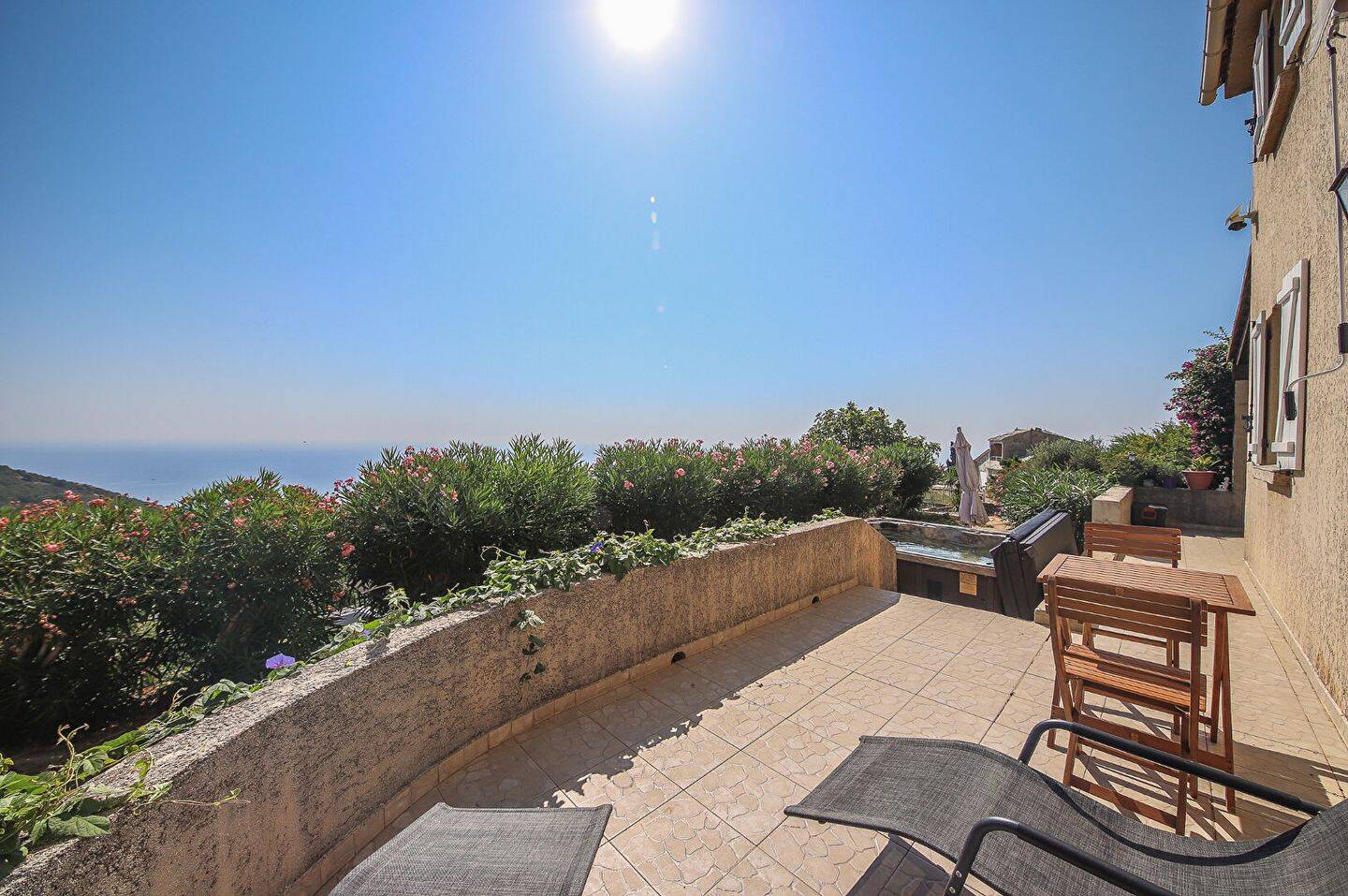 Maison 4 pièces 97 m² · à Brando · 97 m² · 450 000 €
