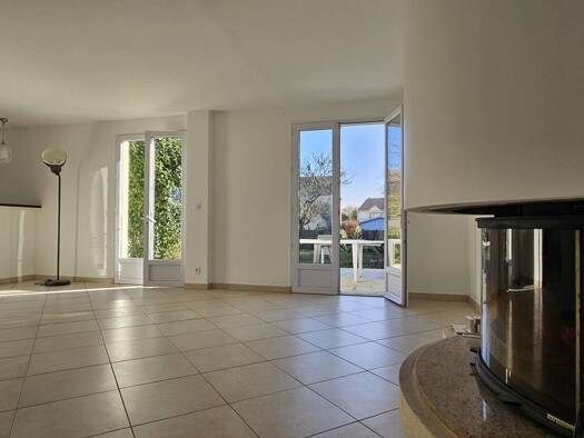 Maison à vendre 399 000 € 4 pièces 3 chambres 102 m² 468 m² de terrain Noiseau 94880