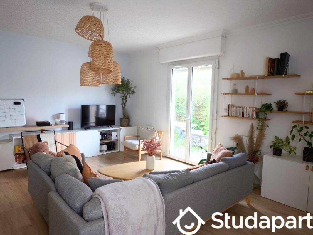 1 pièce 11 m² · à Bordeaux · 11 m² · 540 €/mois