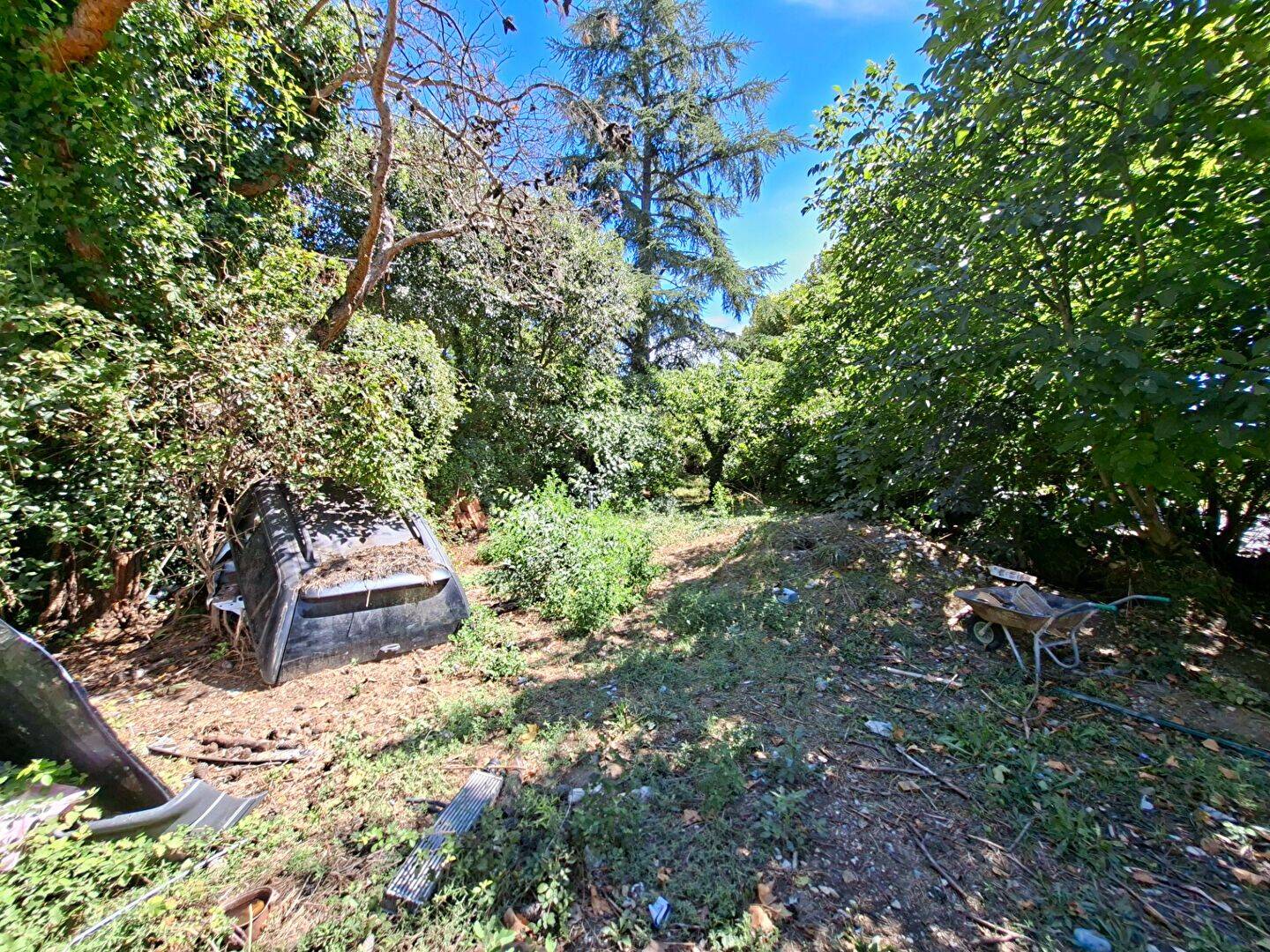 Terrain de 408 m² à Villelaure - photo 2