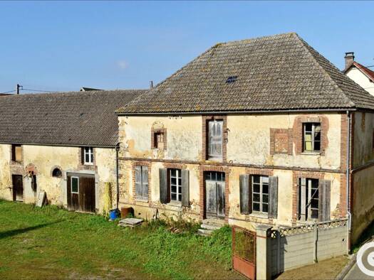 Maison à vendre 93 000 € 3 pièces 2 chambres 92 m² 1 405 m² de terrain Coulours 89320