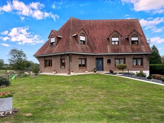 Maison à vendre 445 000 € 5 pièces 4 chambres 177,3 m² 3 438 m² de terrain Saint-Hilaire-Cottes 62120