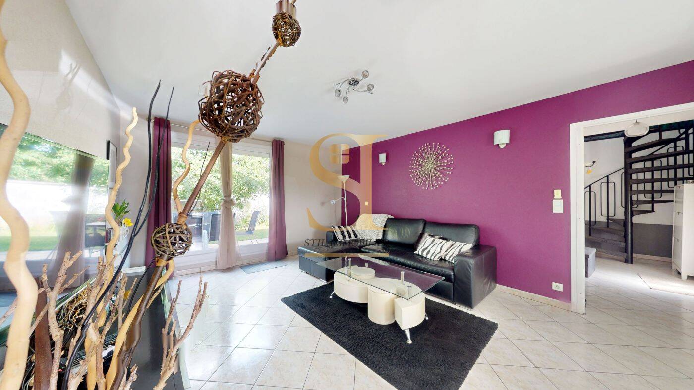 Maison 5 pièces 105 m² · à Savigny-le-Temple · 105 m² · 286 000 €