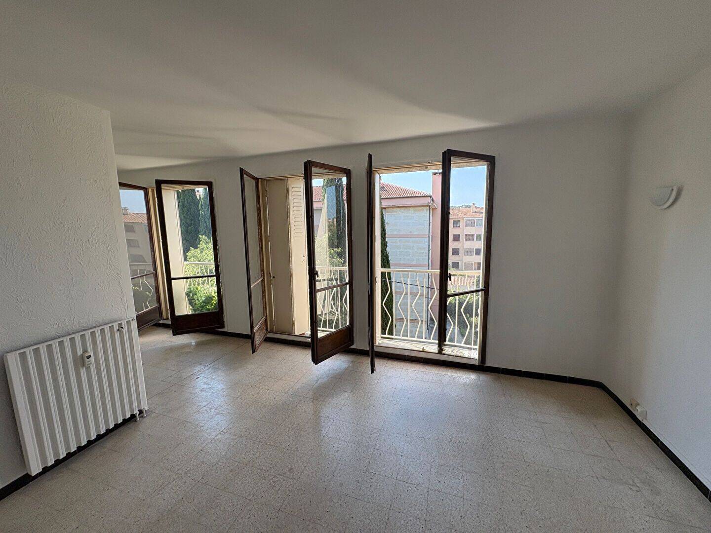 Appartement 4 pièces 76 m² · à Aix-en-Provence · 75,7 m² · 1 285 €