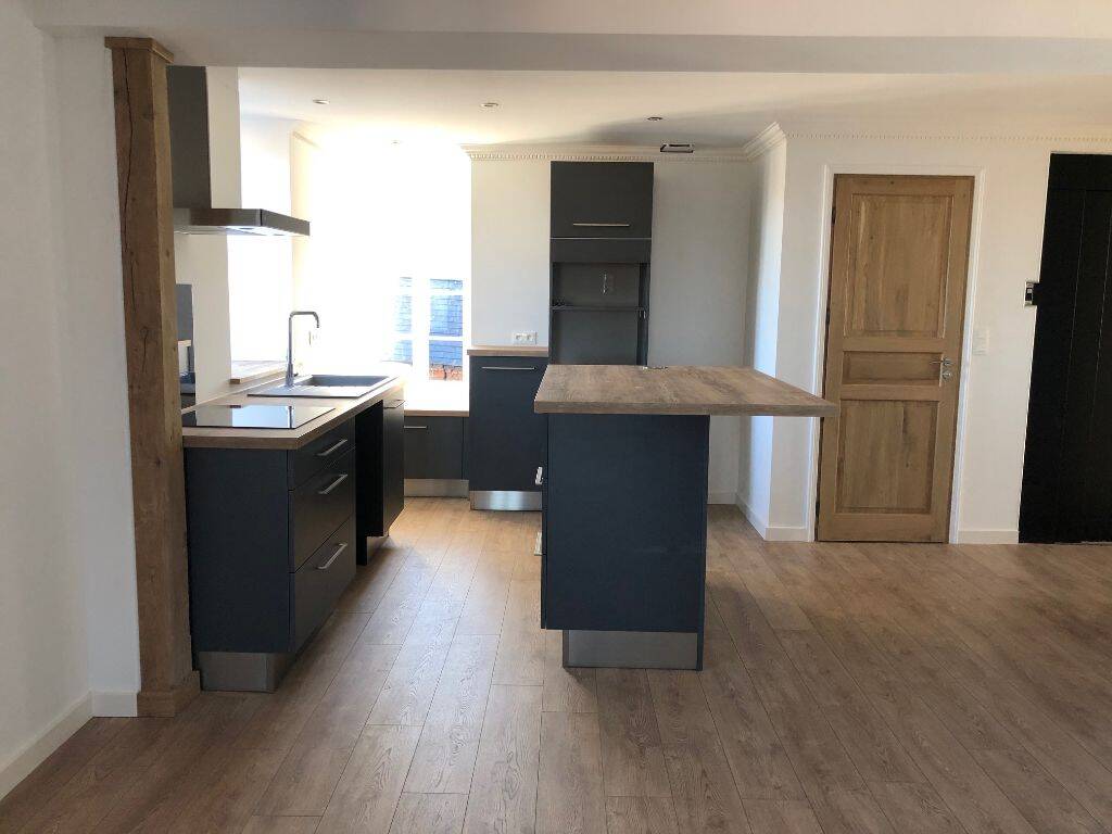 Appartement 4 pièces 119 m² · à L'Aigle · 119 m² · 830 €/mois