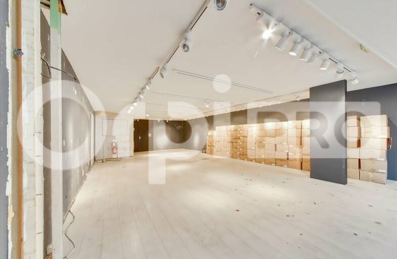 Local commercial à louer 2 500 € 230 m² de surface de vente Saint Pierre d'Oléron 17310