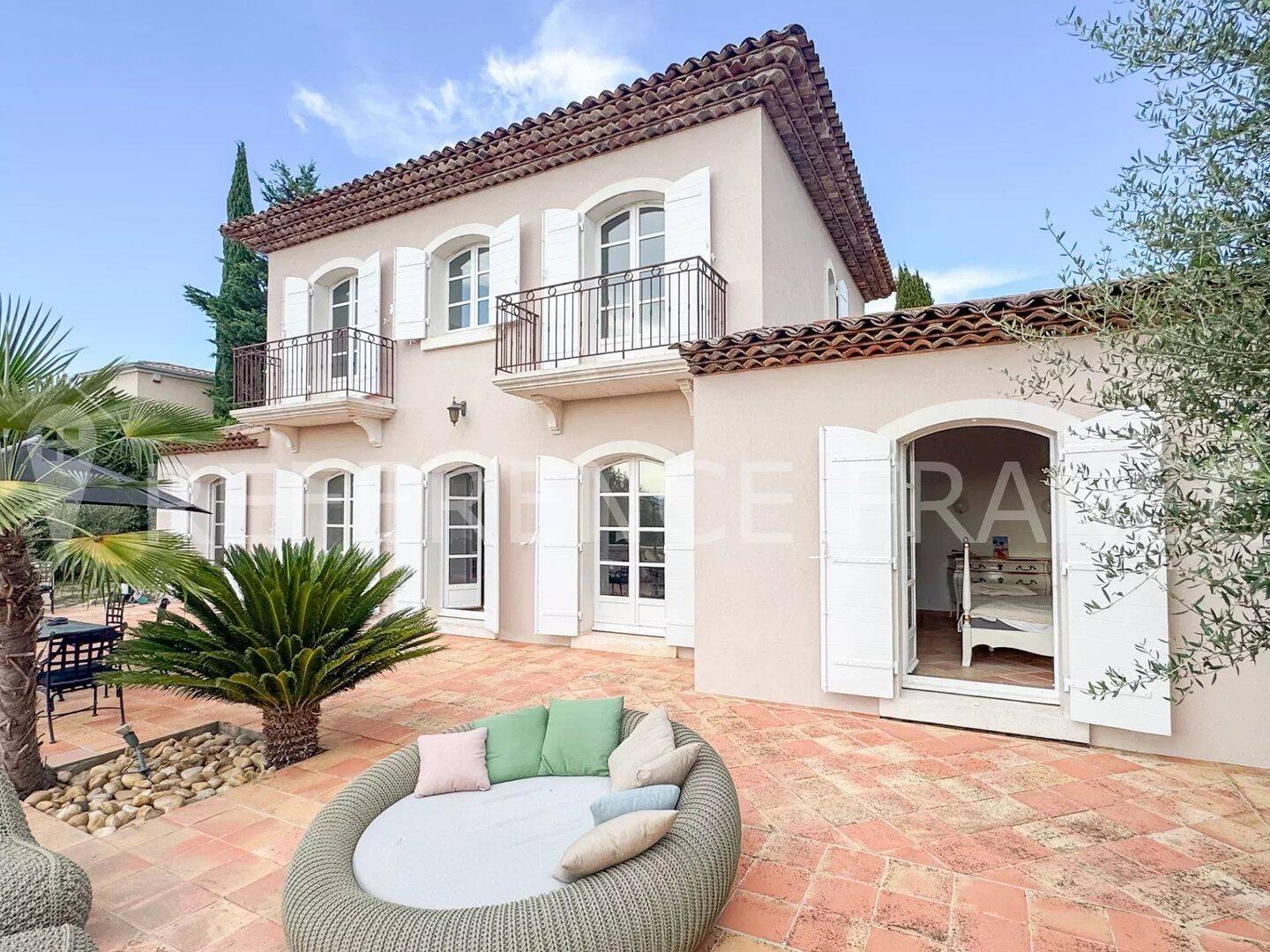 Maison 280 m² · à Mougins · 280 m² · 6 500 €