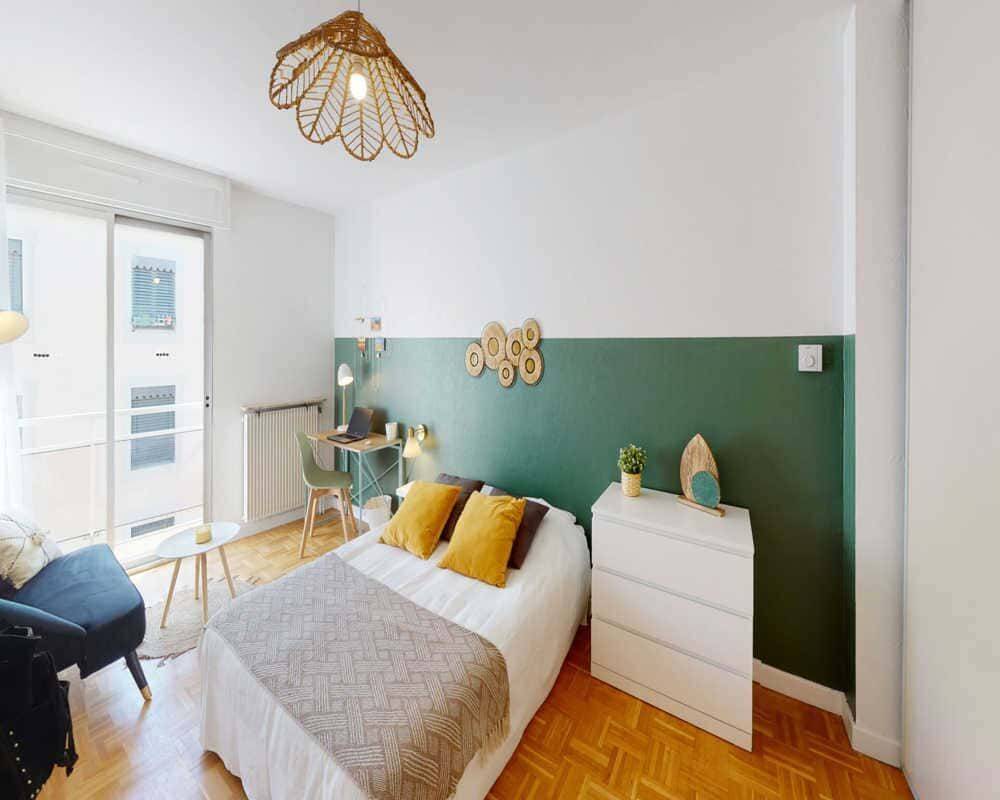 1 pièce 15 m² · à Lyon 7ème Arrondissement · 15 m² · 825 €/mois