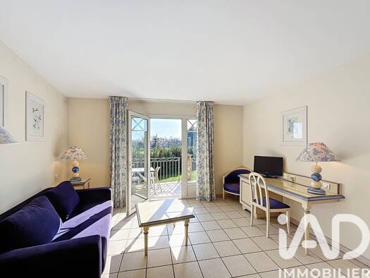 Appartement à vendre 115 000 € 2 pièces 1 chambre 44 m² Étage 1/1 Ouest Vedène 84270