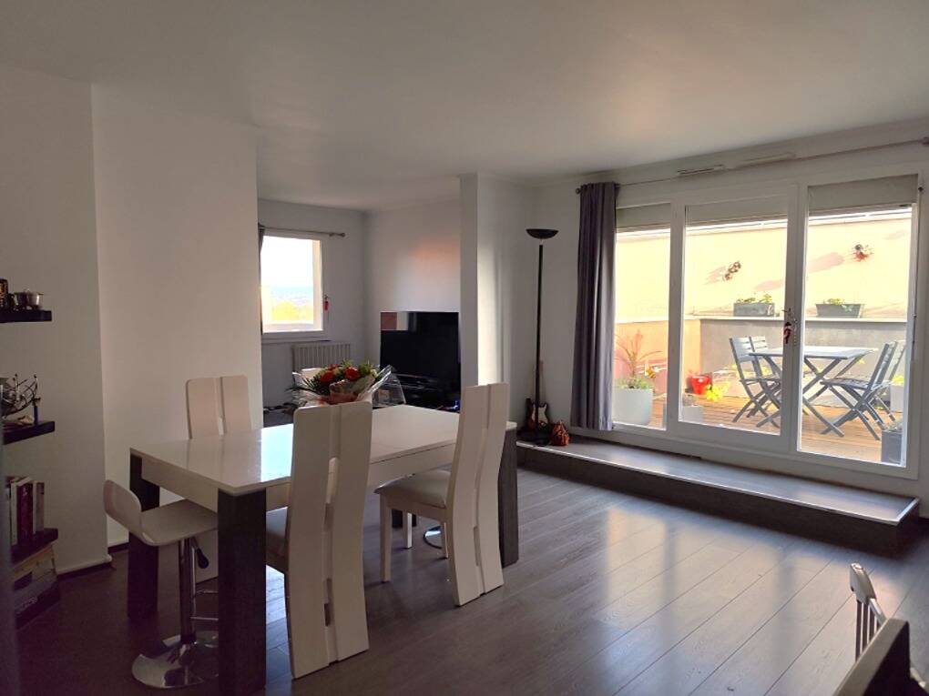 Appartement 4 pièces 96 m² · à Ermont · 96 m² · 240 000 €