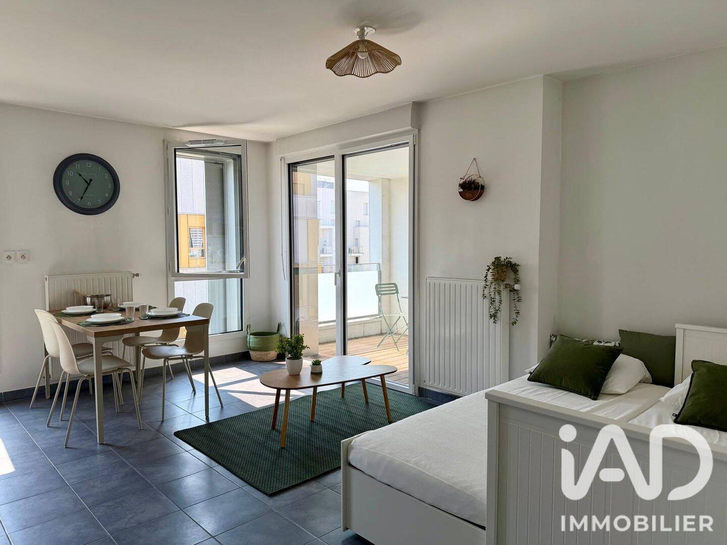 Appartement 2 pièces 47 m² · à Lyon 8ème Arrondissement · 47 m² · 1 050 €