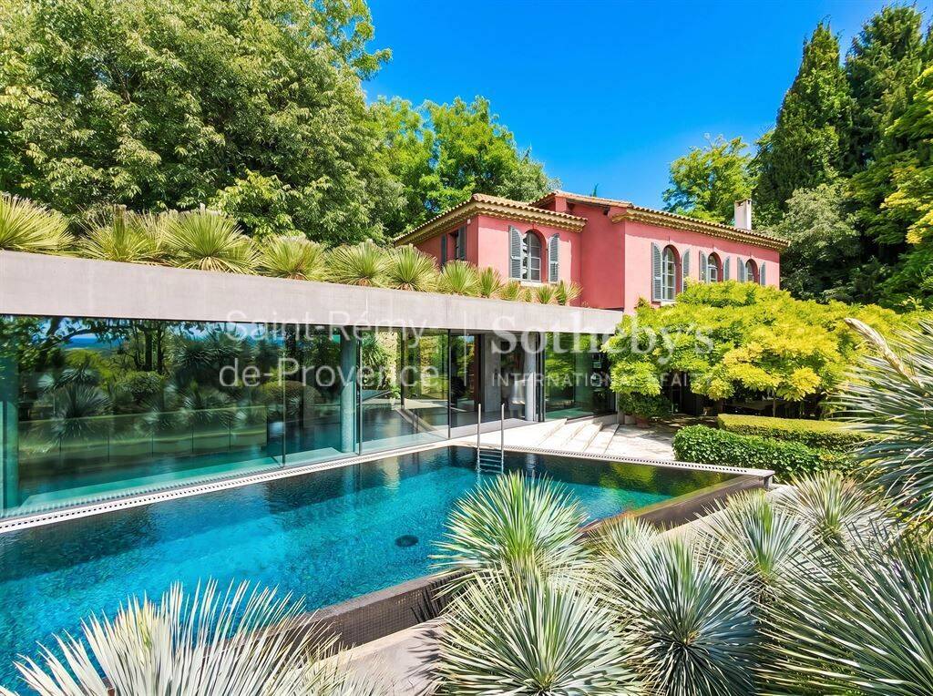 Maison 10 pièces 600 m² · à Villeneuve-lès-Avignon · 600 m² · 4 390 000 €