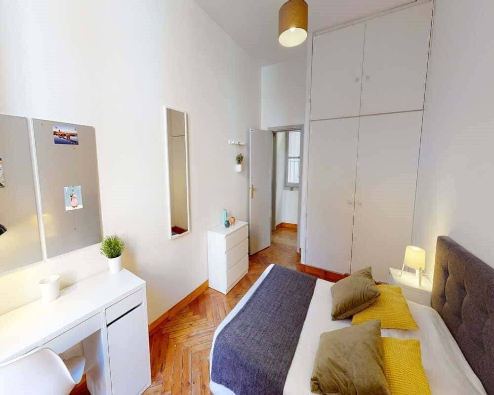 1 pièce 15 m² · à Toulouse · 15 m² · 805 €/mois