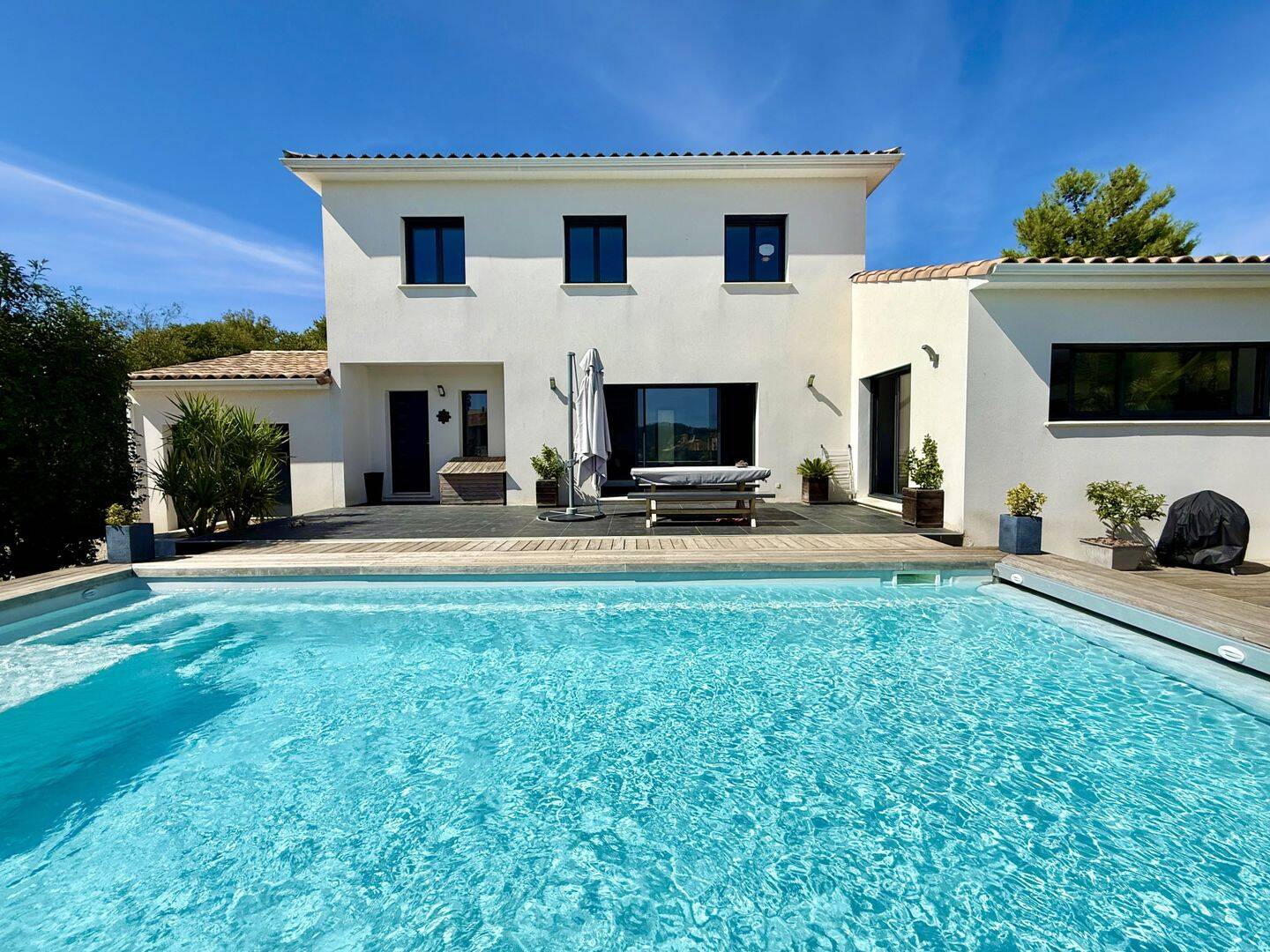 Maison 6 pièces 140 m² · à Vailhauquès · 140 m² · 620 000 €