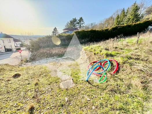 Terrain constructible à vendre 27 700 € 1 334 m² de terrain Nord Est Neufchâteau 88300