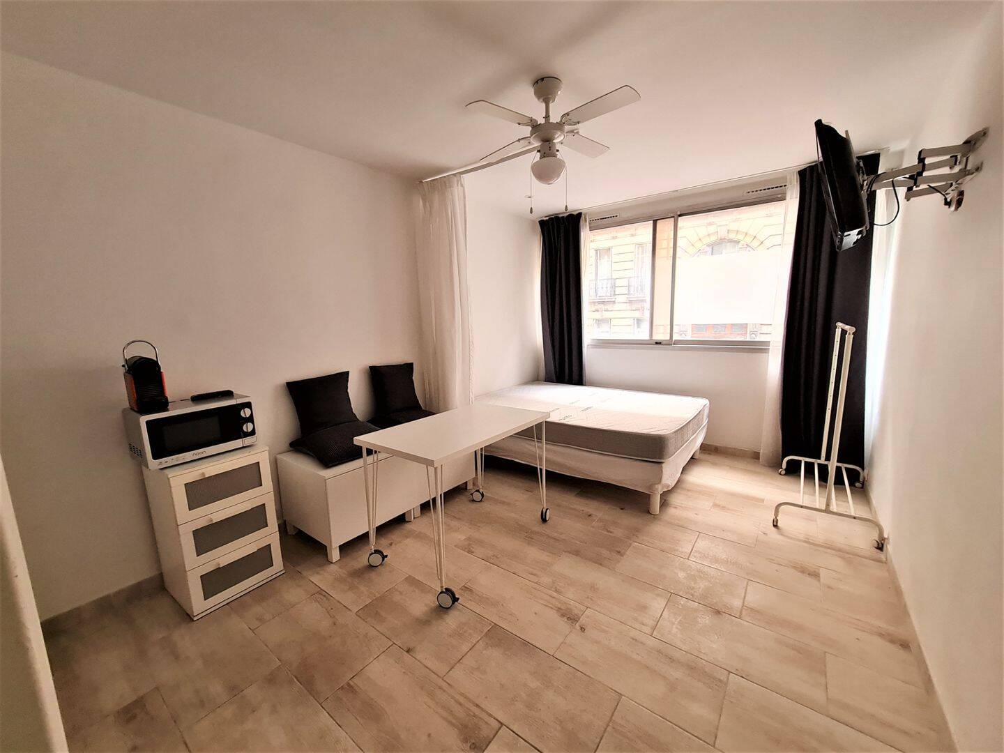 Appartement 1 pièce 20 m² · à Marseille 8ème Arrondissement · 20 m² · 667 €