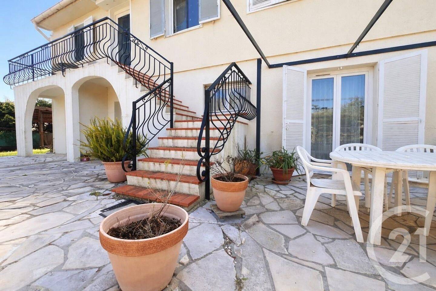 Appartement 3 pièces 70 m² · à Vence · 70,1 m² · 349 000 €