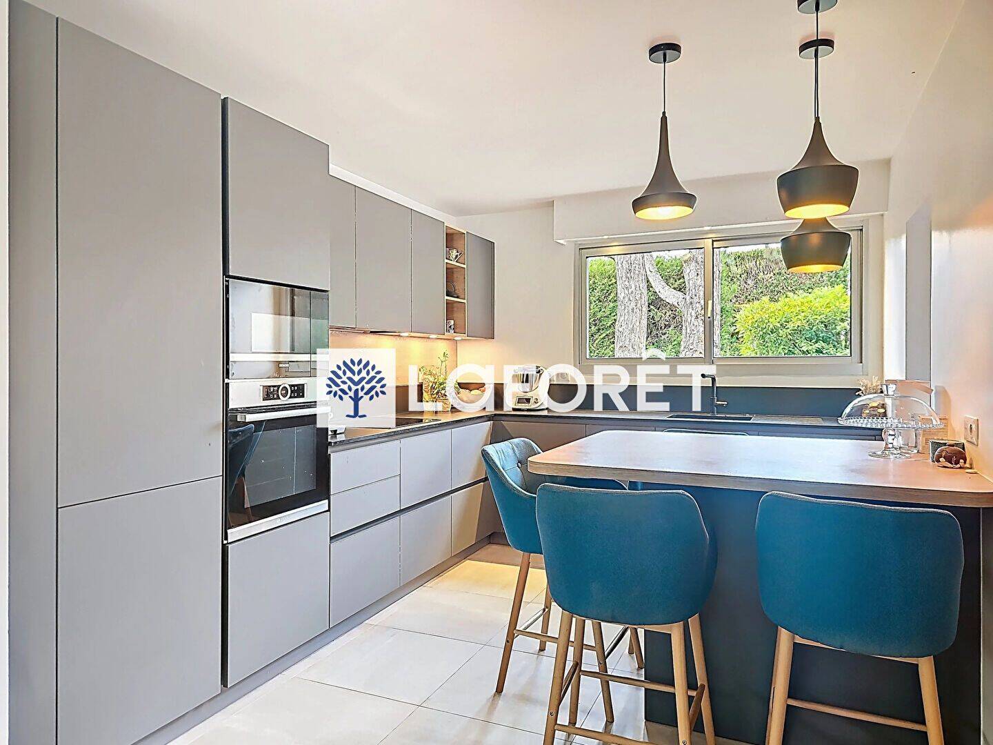Maison 7 pièces 161 m² · à Saint-Nom-la-Bretèche · 161,3 m² · 3 200 €/mois