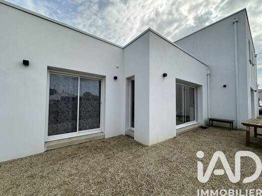 Maison à vendre 383 000 € 6 pièces 3 chambres 131 m² 560 m² de terrain Longeville-sur-Mer 85560